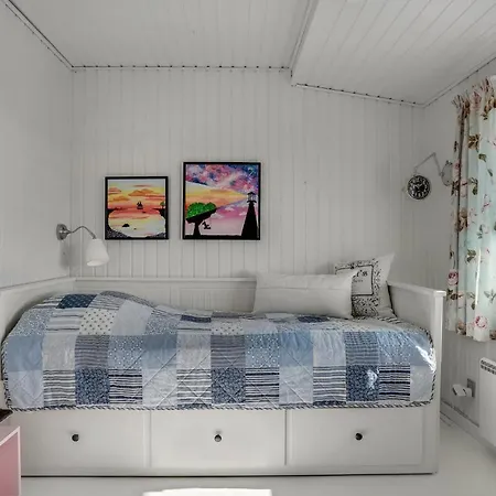 Дом отдыха 2 Bedroom Cozy In *