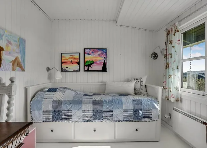 בית נופש 2 Bedroom Cozy In *