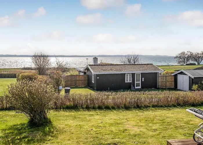 2 Bedroom Cozy In * אברופ